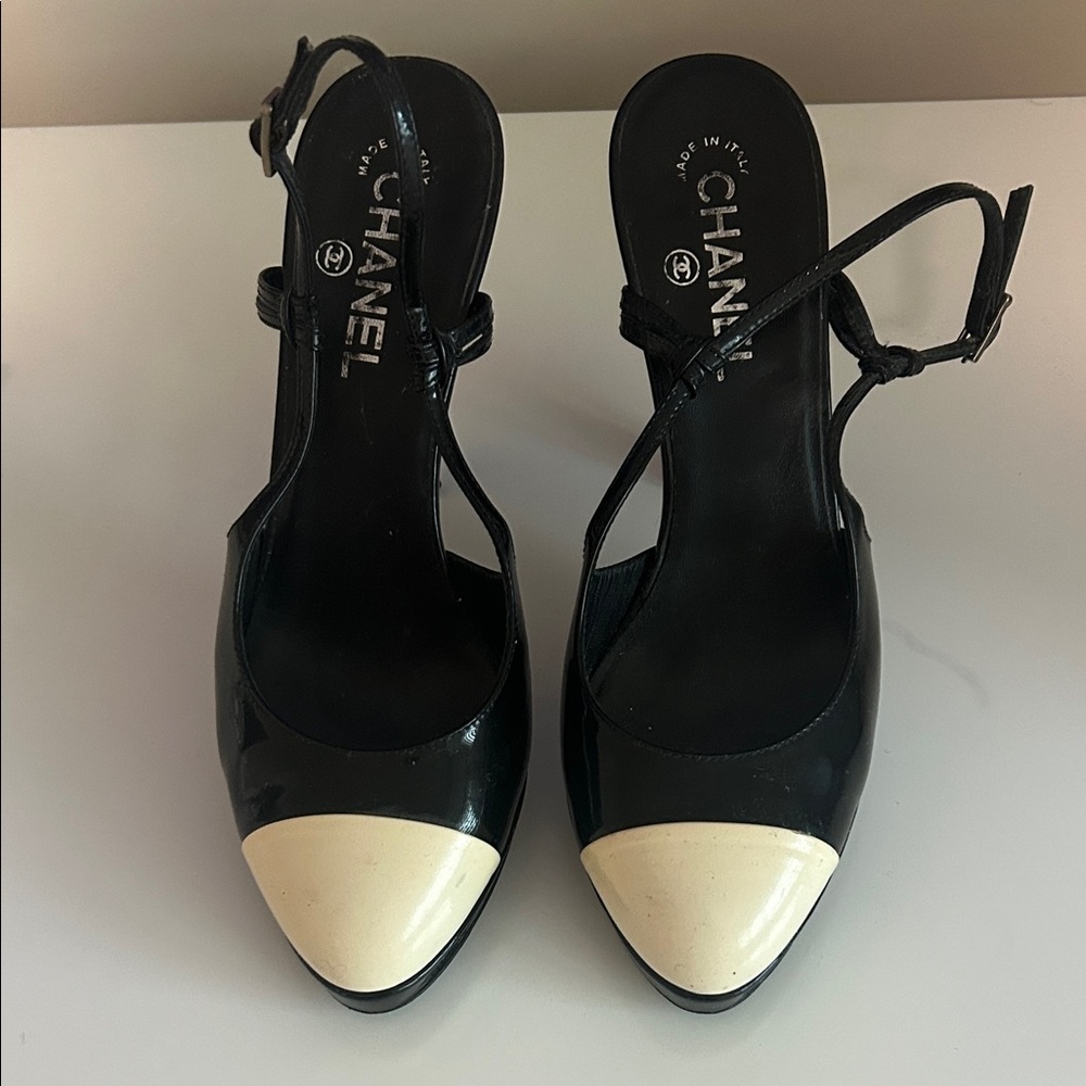 CHANEL Black and Cream Heels